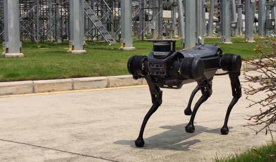 首款行业应用绝影X10面世